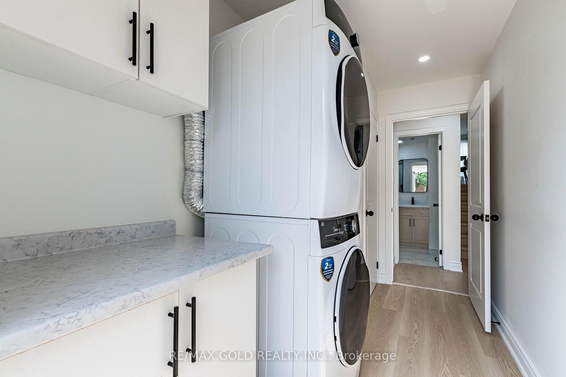 Photo 31 of 124 Banting Crescent, Brampton, Fletcher's West — HOMEH