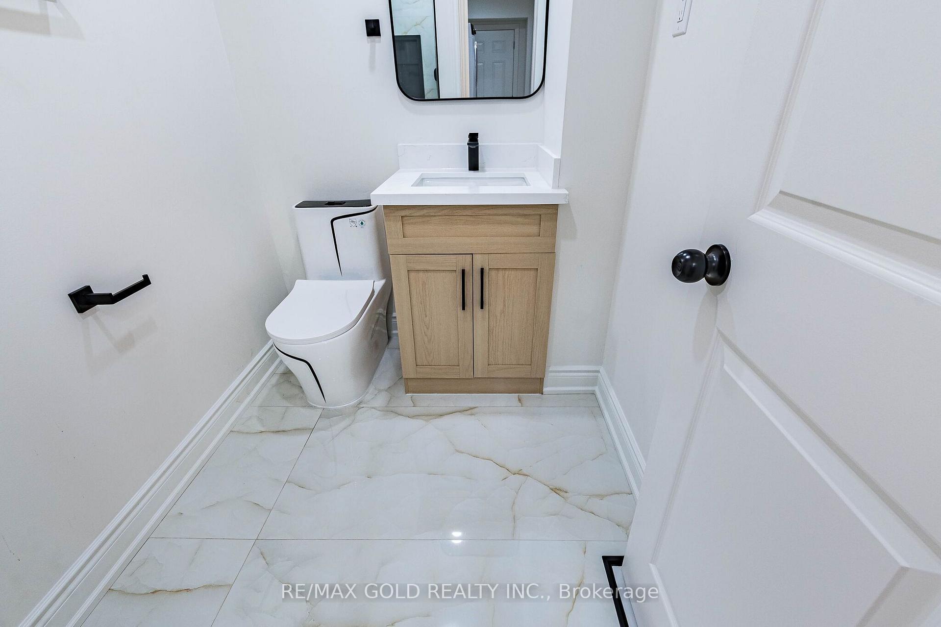 Photo 33 of 124 Banting Crescent, Brampton, Fletcher's West — HOMEH