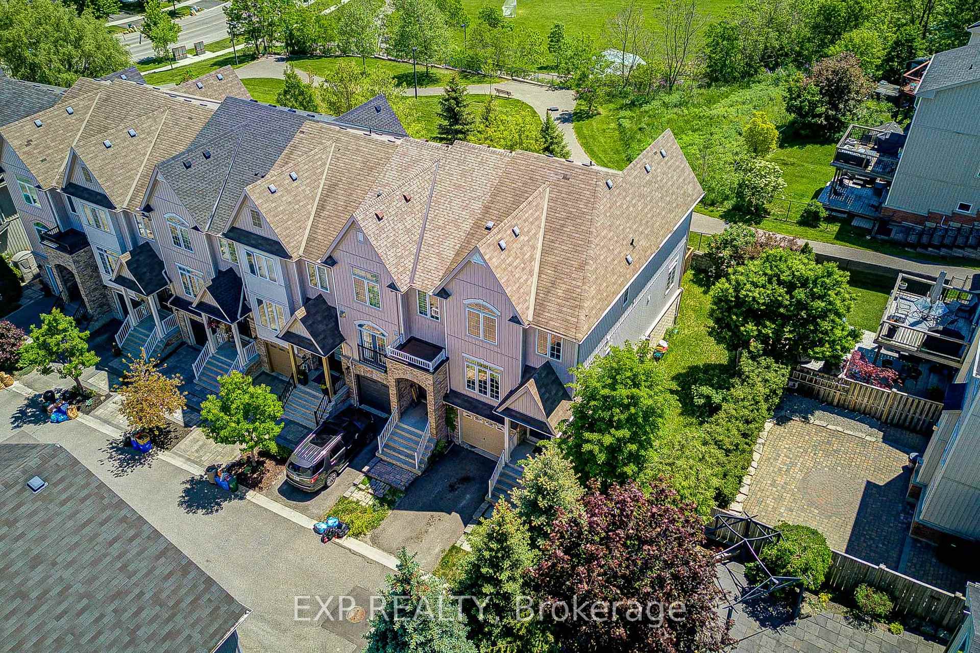 Photo 3 of 25 Sutcliff Lane, Halton Hills, Georgetown — HOMEH