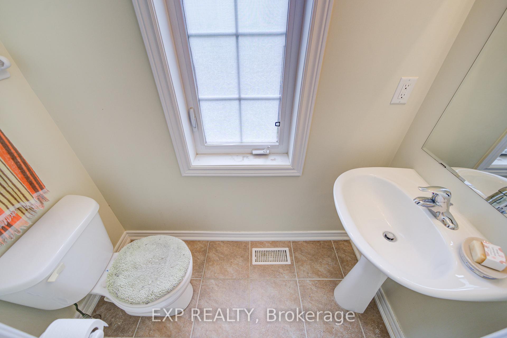 Photo 11 of 25 Sutcliff Lane, Halton Hills, Georgetown — HOMEH