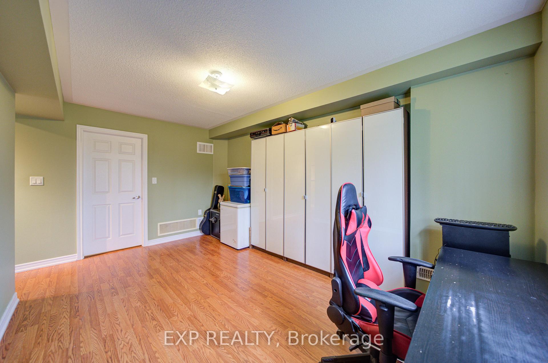 Photo 45 of 25 Sutcliff Lane, Halton Hills, Georgetown — HOMEH