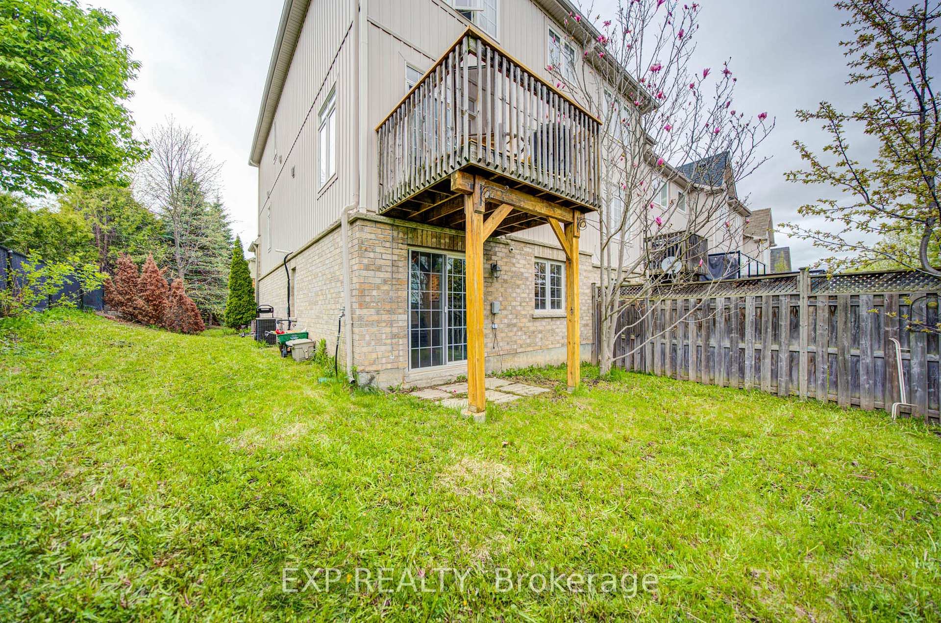 Photo 48 of 25 Sutcliff Lane, Halton Hills, Georgetown — HOMEH