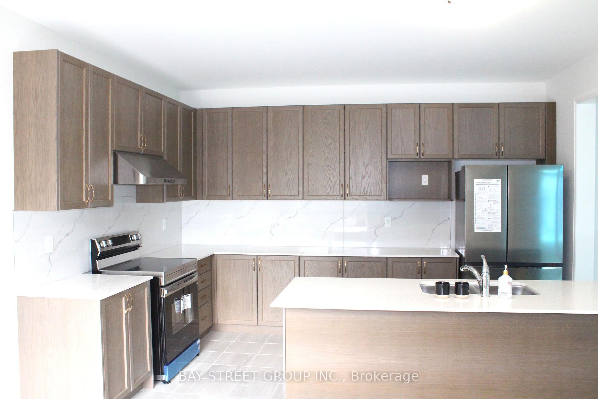 Photo 10 of 1063 Pisces Trail, Pickering, Rural Pickering — HOMEH