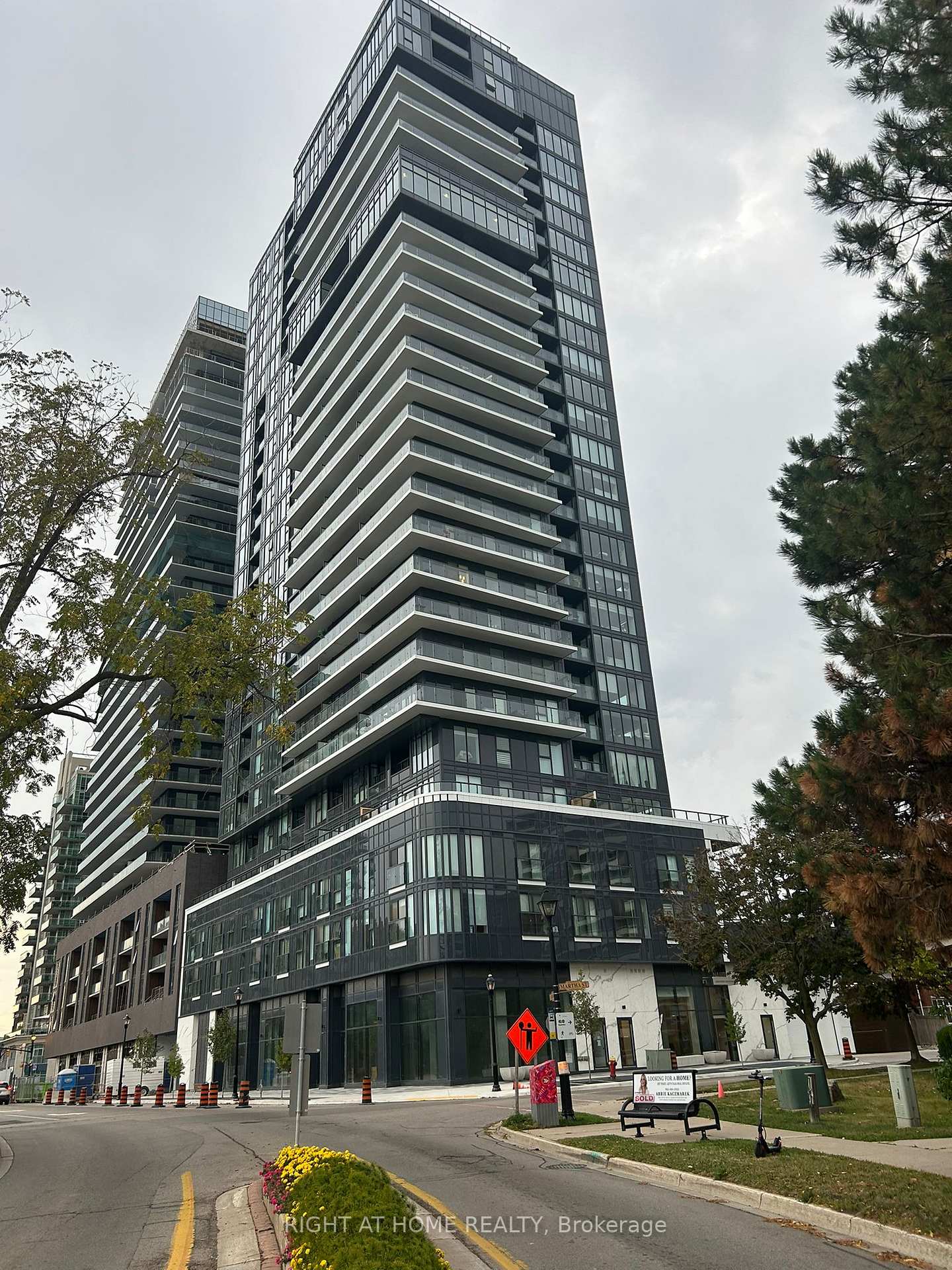 Front of Unit 1902, 370 Martha Street