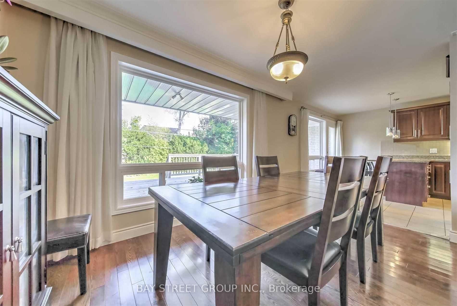 Photo 9 of 33 Heathview Avenue, North York, Bayview Village — HOMEH
