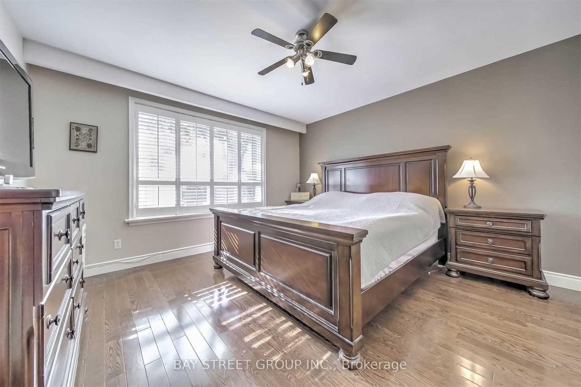 Photo 10 of 33 Heathview Avenue, North York, Bayview Village — HOMEH