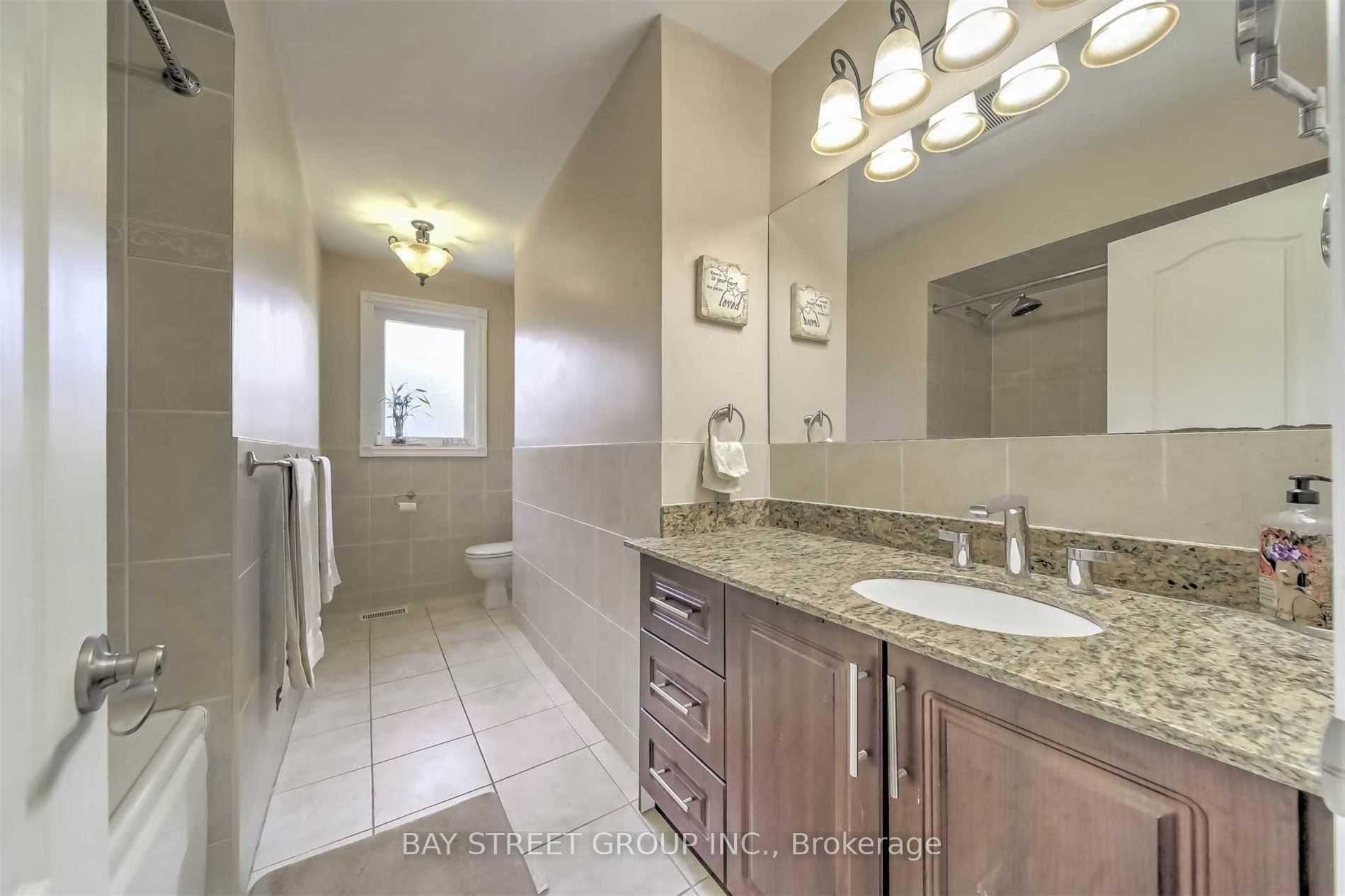 Photo 11 of 33 Heathview Avenue, North York, Bayview Village — HOMEH