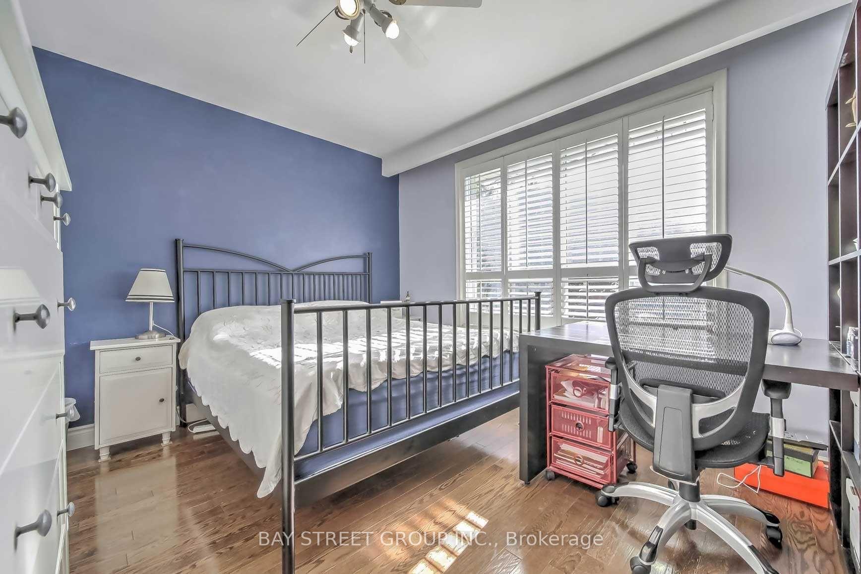 Photo 12 of 33 Heathview Avenue, North York, Bayview Village — HOMEH