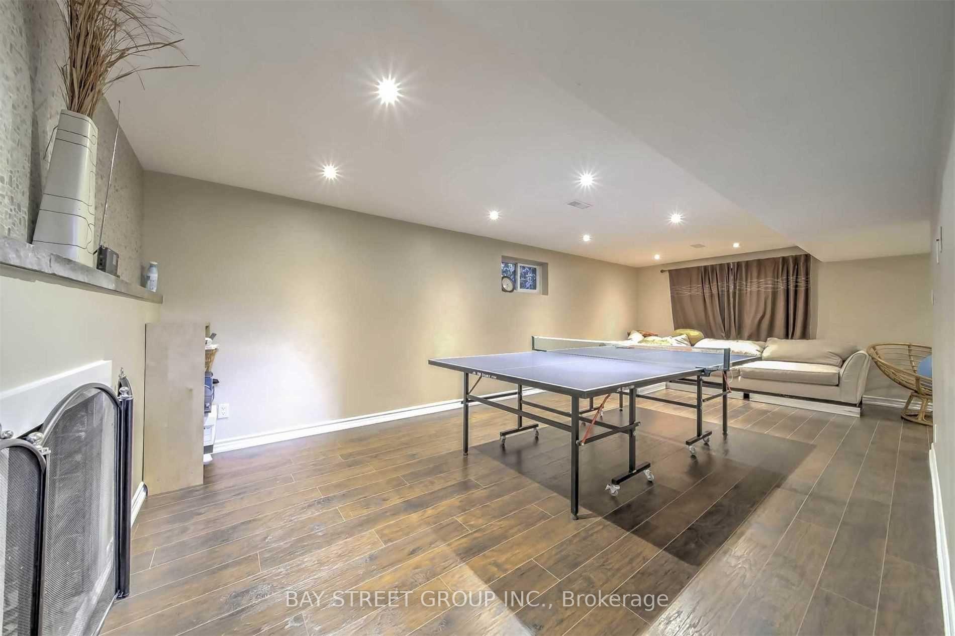 Photo 14 of 33 Heathview Avenue, North York, Bayview Village — HOMEH