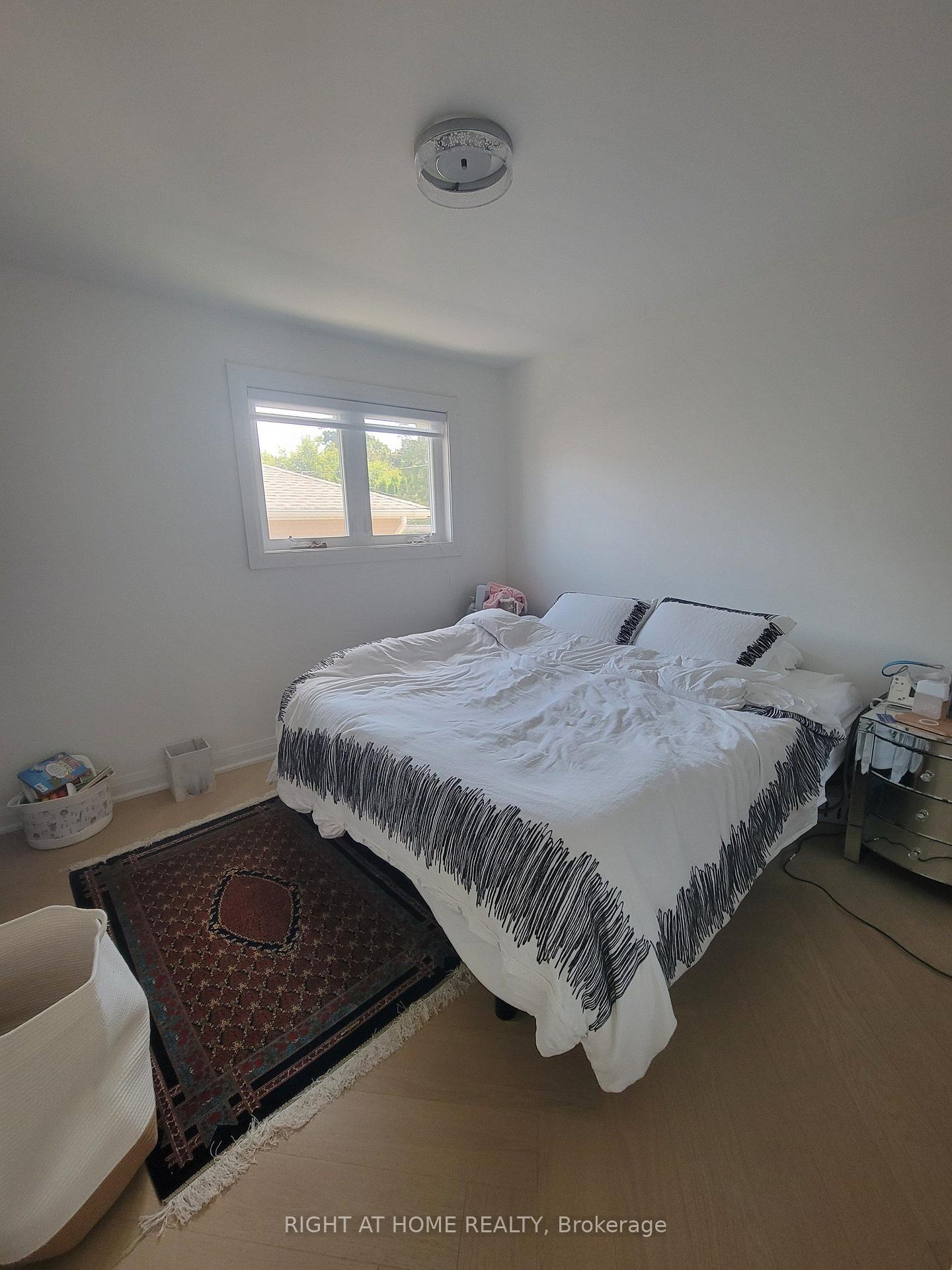 Photo 7 of Unit (Main Floor), 1 Huron Court, Aurora, Aurora Heights — HOMEH