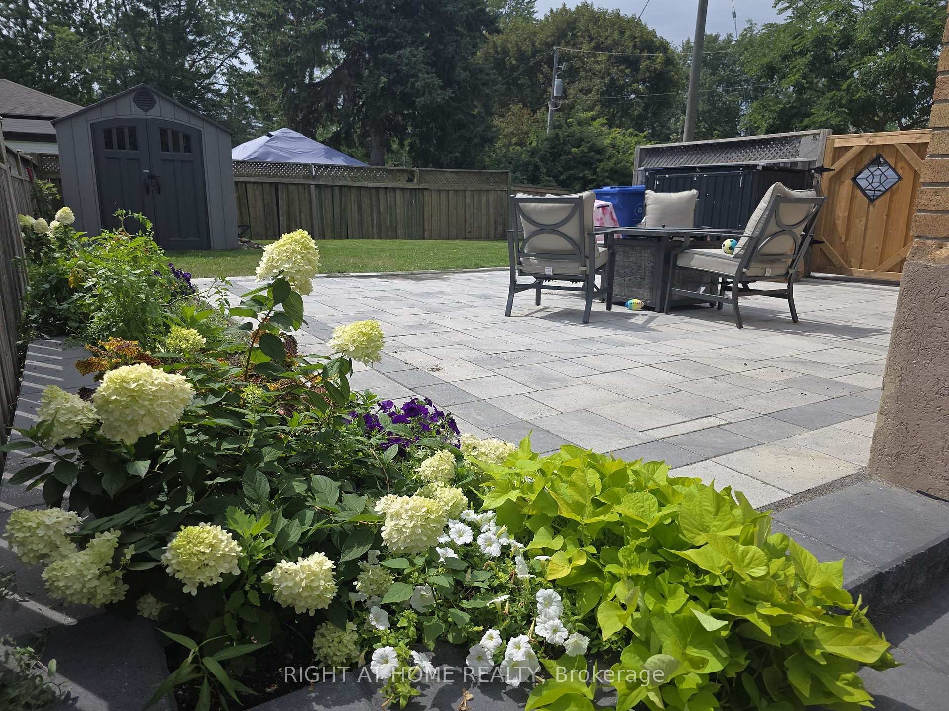 Photo 12 of Unit (Main Floor), 1 Huron Court, Aurora, Aurora Heights — HOMEH