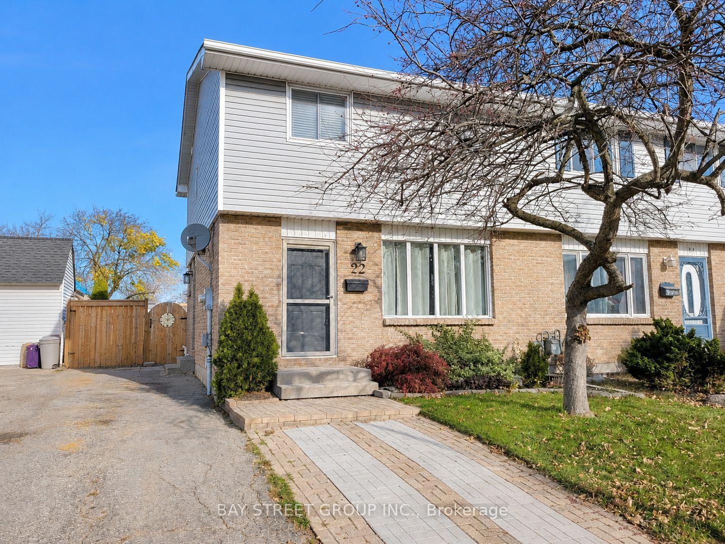 Photo 1 of 22 Rosamond Crescent, London, South X — HOMEH
