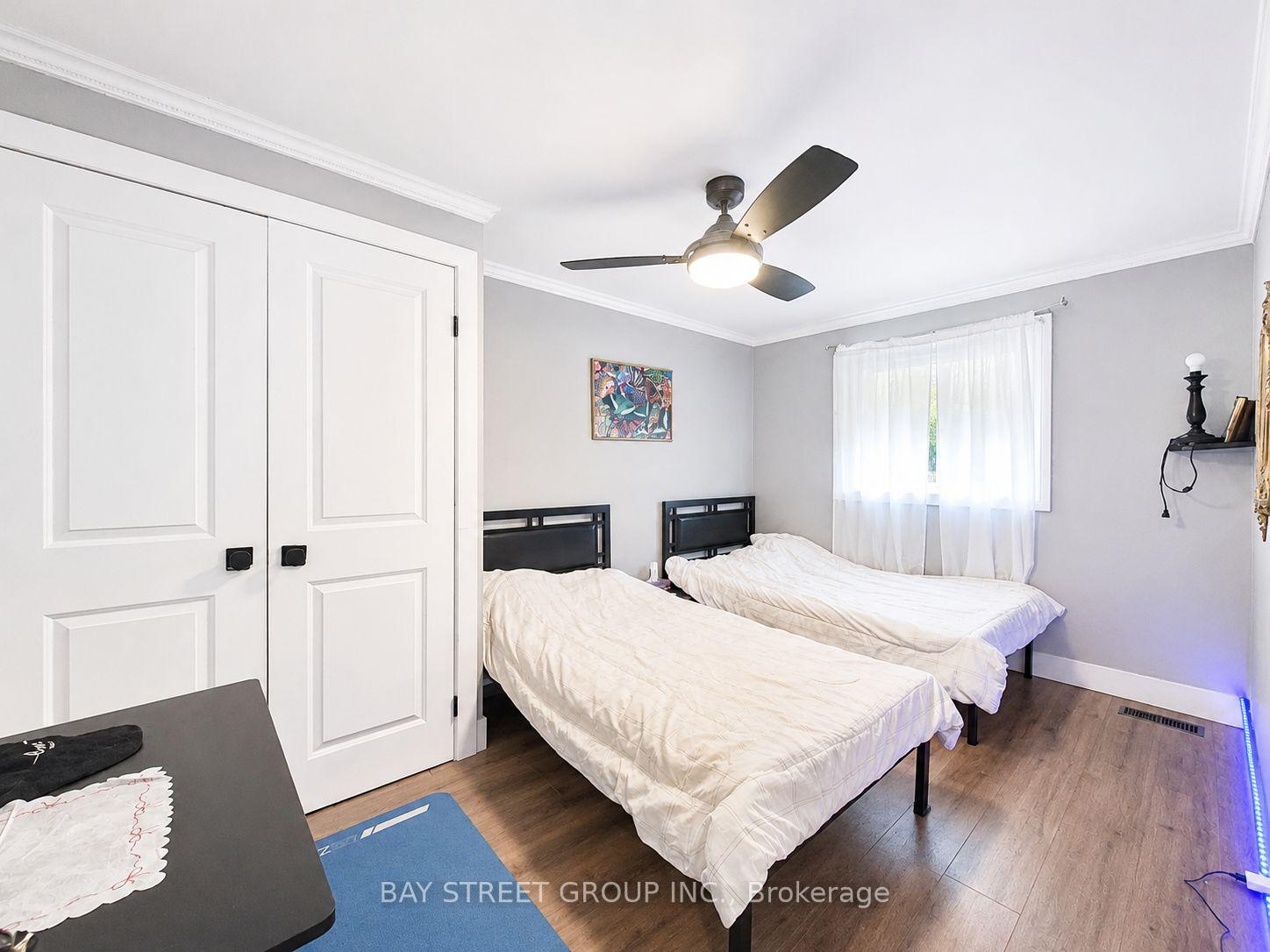 Photo 8 of 22 Rosamond Crescent, London, South X — HOMEH