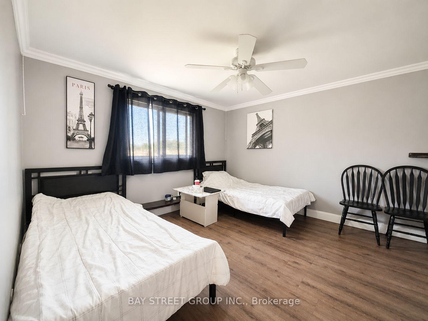 Photo 9 of 22 Rosamond Crescent, London, South X — HOMEH