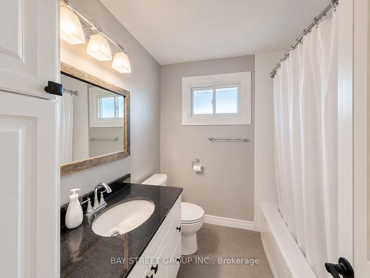 Photo 10 of 22 Rosamond Crescent, London, South X — HOMEH