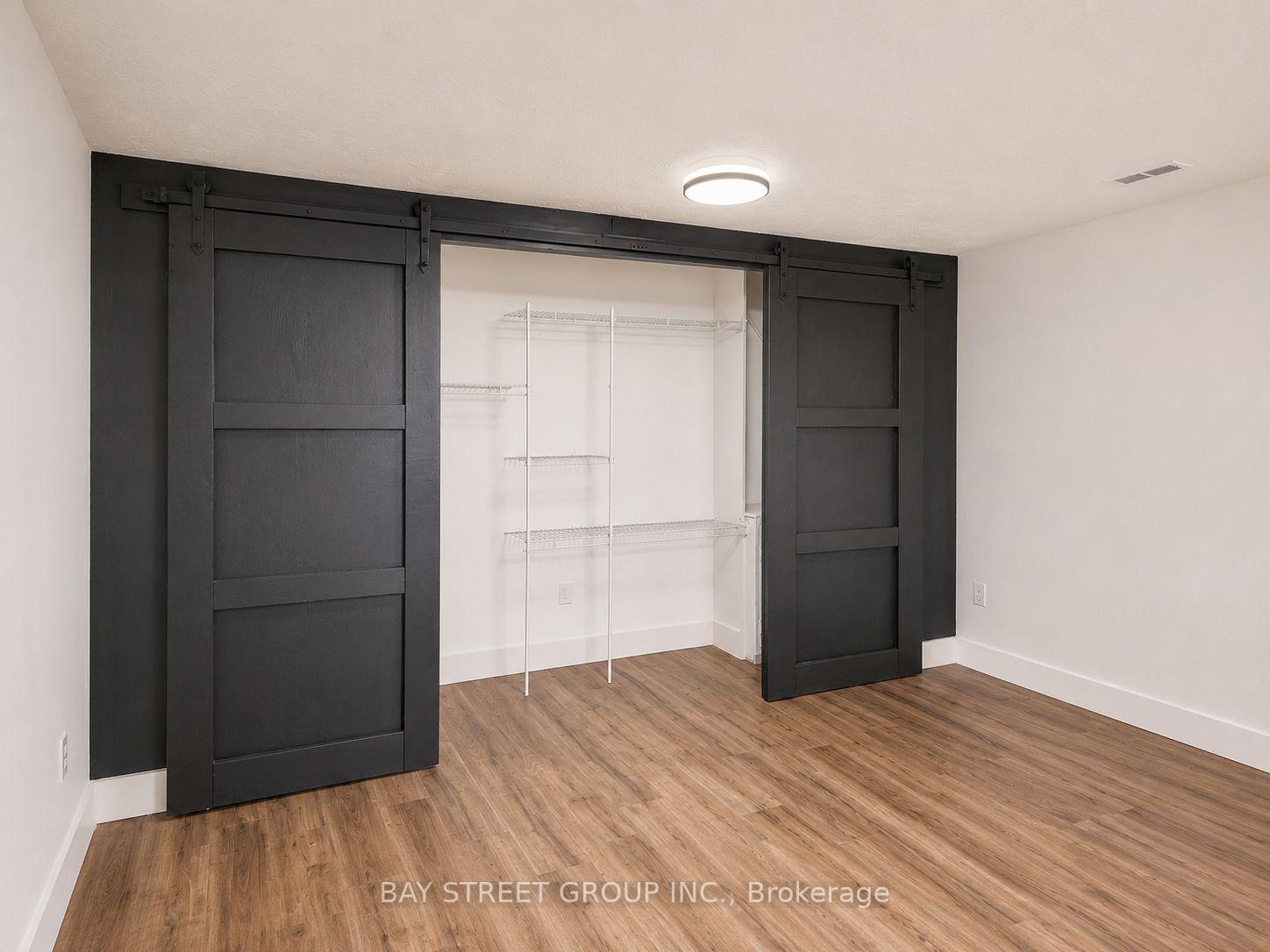 Photo 11 of 22 Rosamond Crescent, London, South X — HOMEH