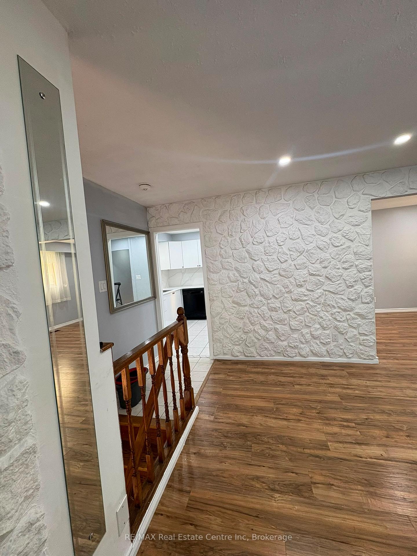 Photo 6 of 98 Marksam Road, Guelph, Willow West/Sugarbush/West Acres — HOMEH