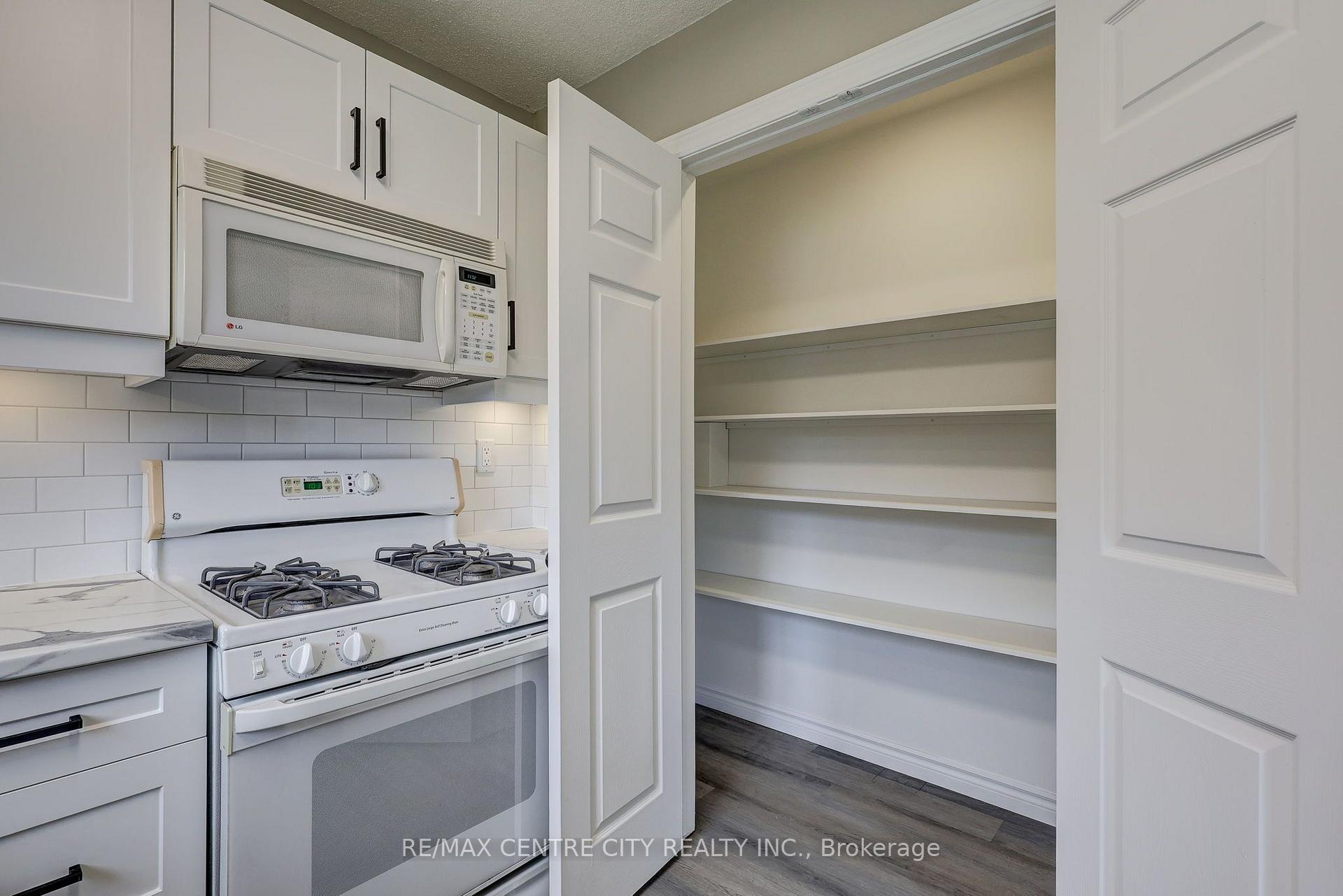 Photo 8 of Unit 31, 301 Carlow Road, Central Elgin, Port Stanley — HOMEH
