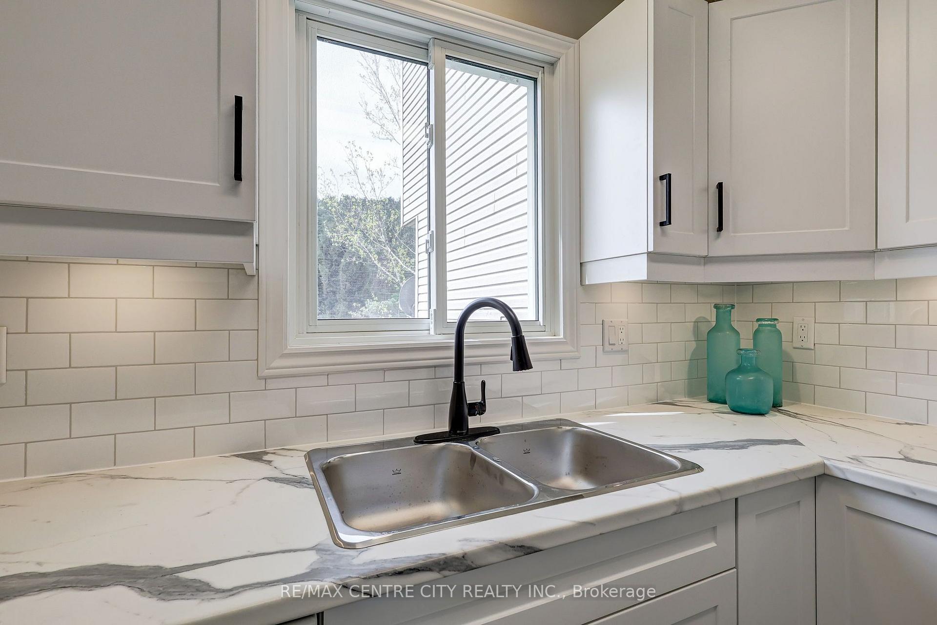 Photo 9 of Unit 31, 301 Carlow Road, Central Elgin, Port Stanley — HOMEH