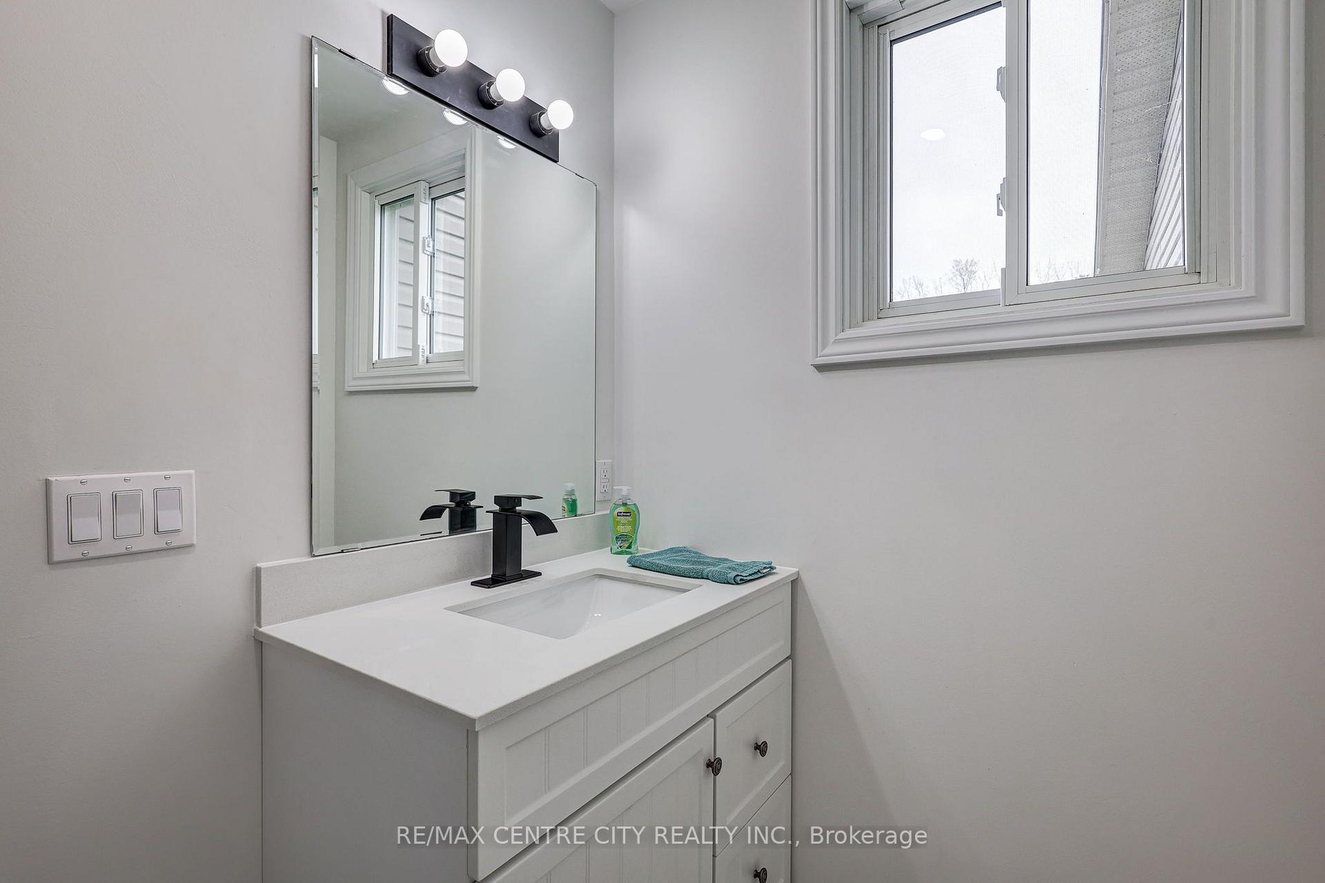 Photo 14 of Unit 31, 301 Carlow Road, Central Elgin, Port Stanley — HOMEH