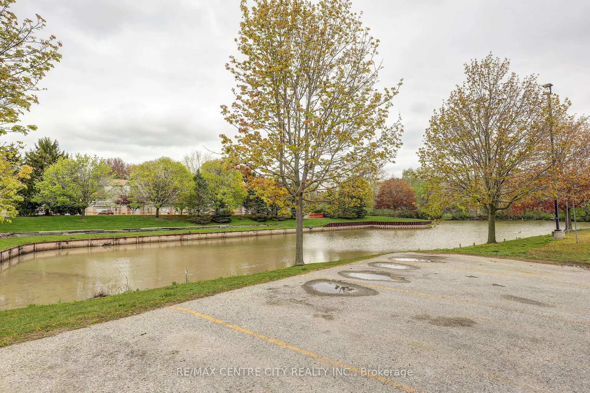 Photo 4 of Unit 31, 301 Carlow Road, Central Elgin, Port Stanley — HOMEH