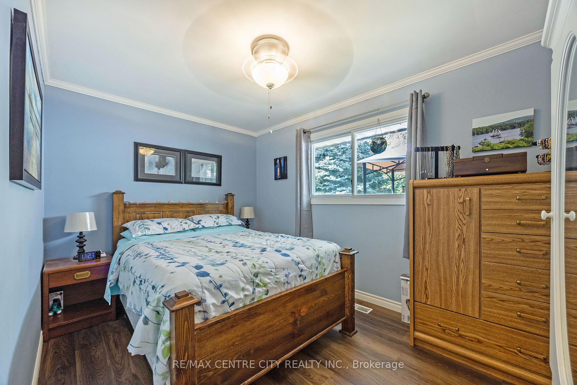 Photo 14 of 117 1/2 Flora Street, St. Thomas — HOMEH