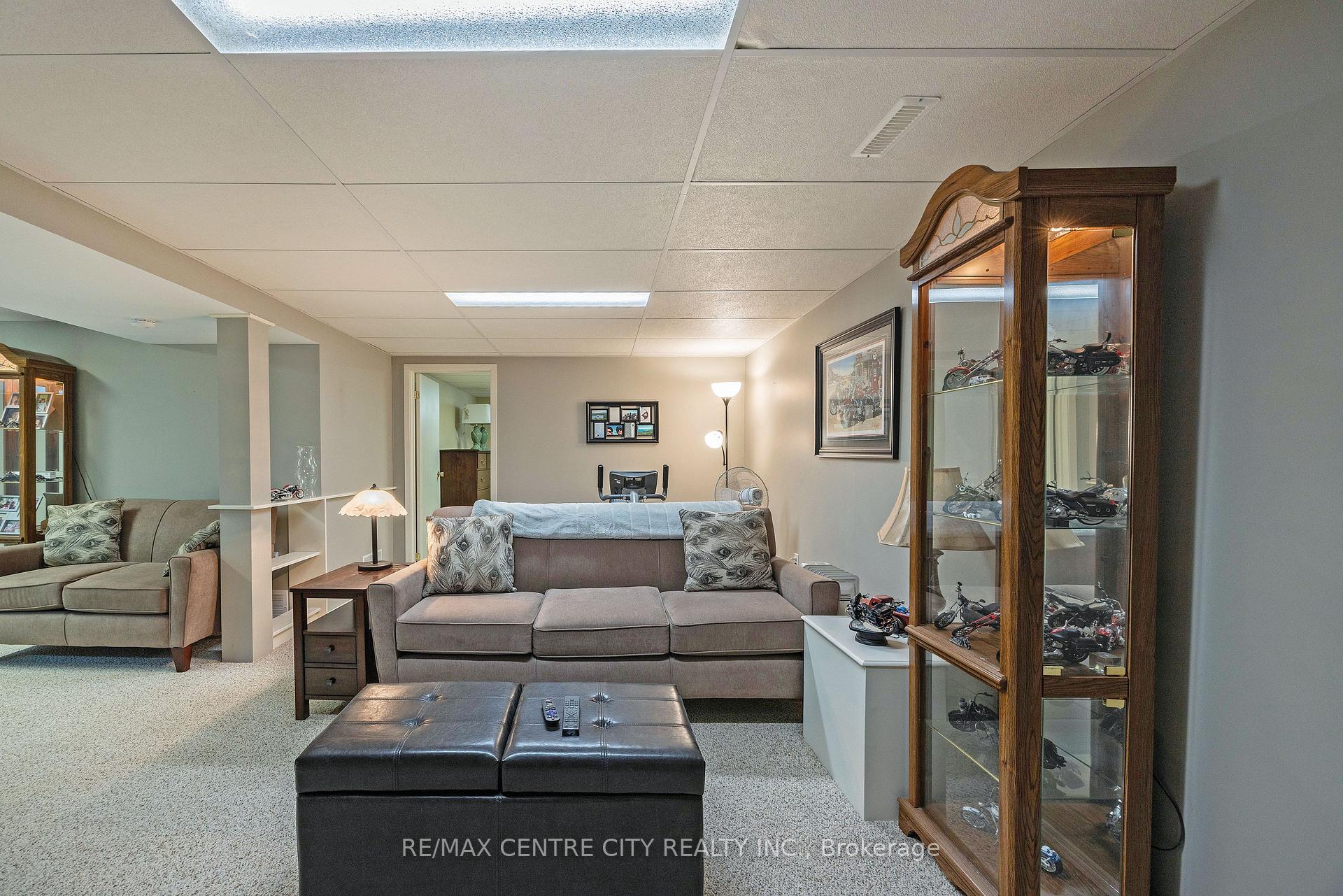Photo 19 of 117 1/2 Flora Street, St. Thomas — HOMEH