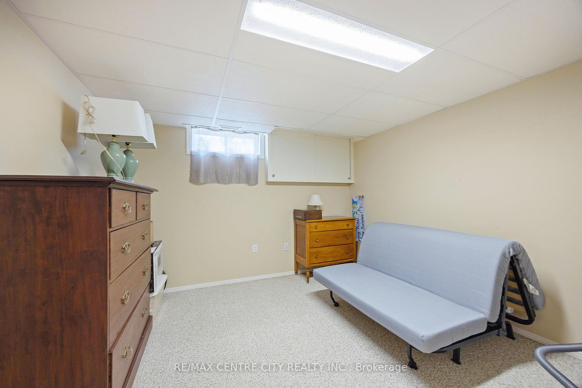 Photo 23 of 117 1/2 Flora Street, St. Thomas — HOMEH