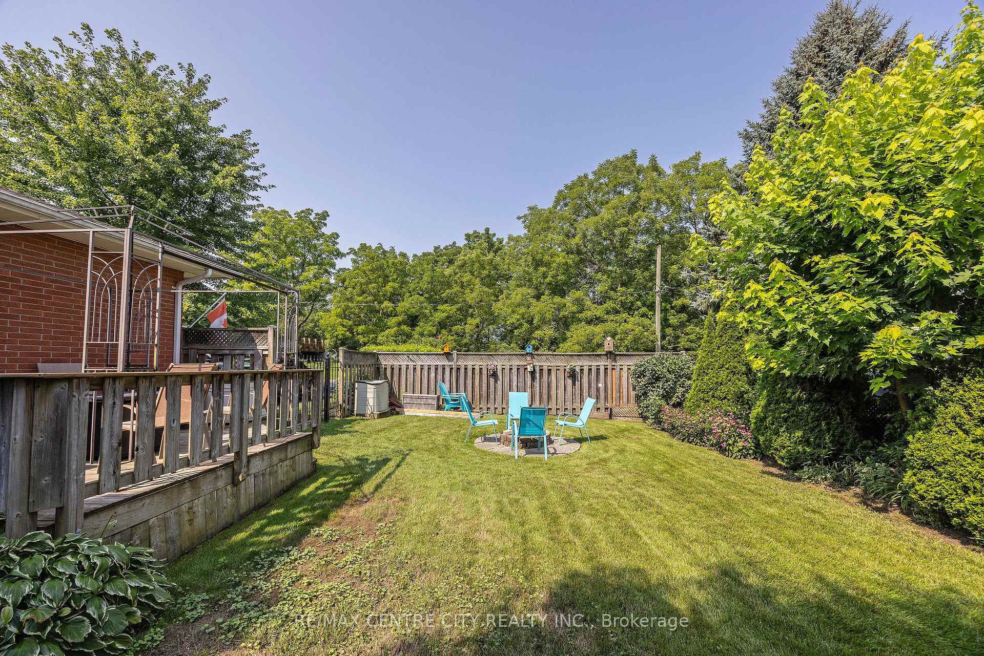 Photo 31 of 117 1/2 Flora Street, St. Thomas — HOMEH