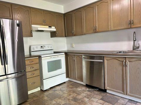 Photo 3 of 129 Trewin Lane, Clarington, Bowmanville — HOMEH