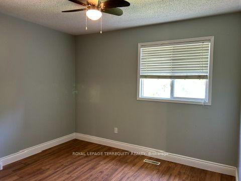 Photo 24 of 129 Trewin Lane, Clarington, Bowmanville — HOMEH