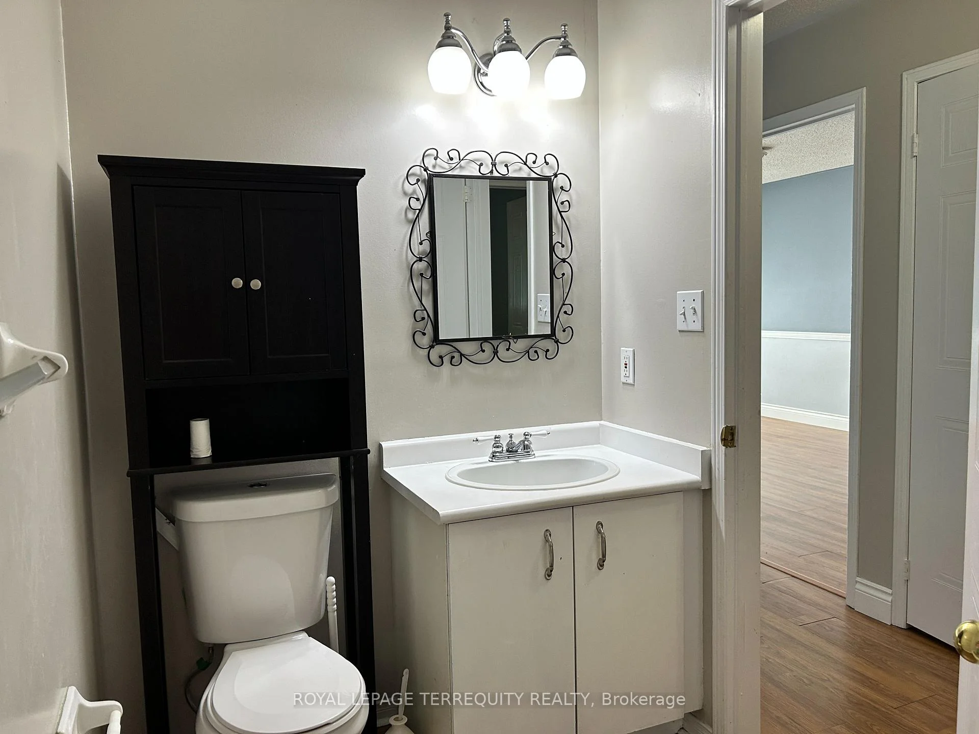 Photo 21 of 129 Trewin Lane, Clarington, Bowmanville — HOMEH