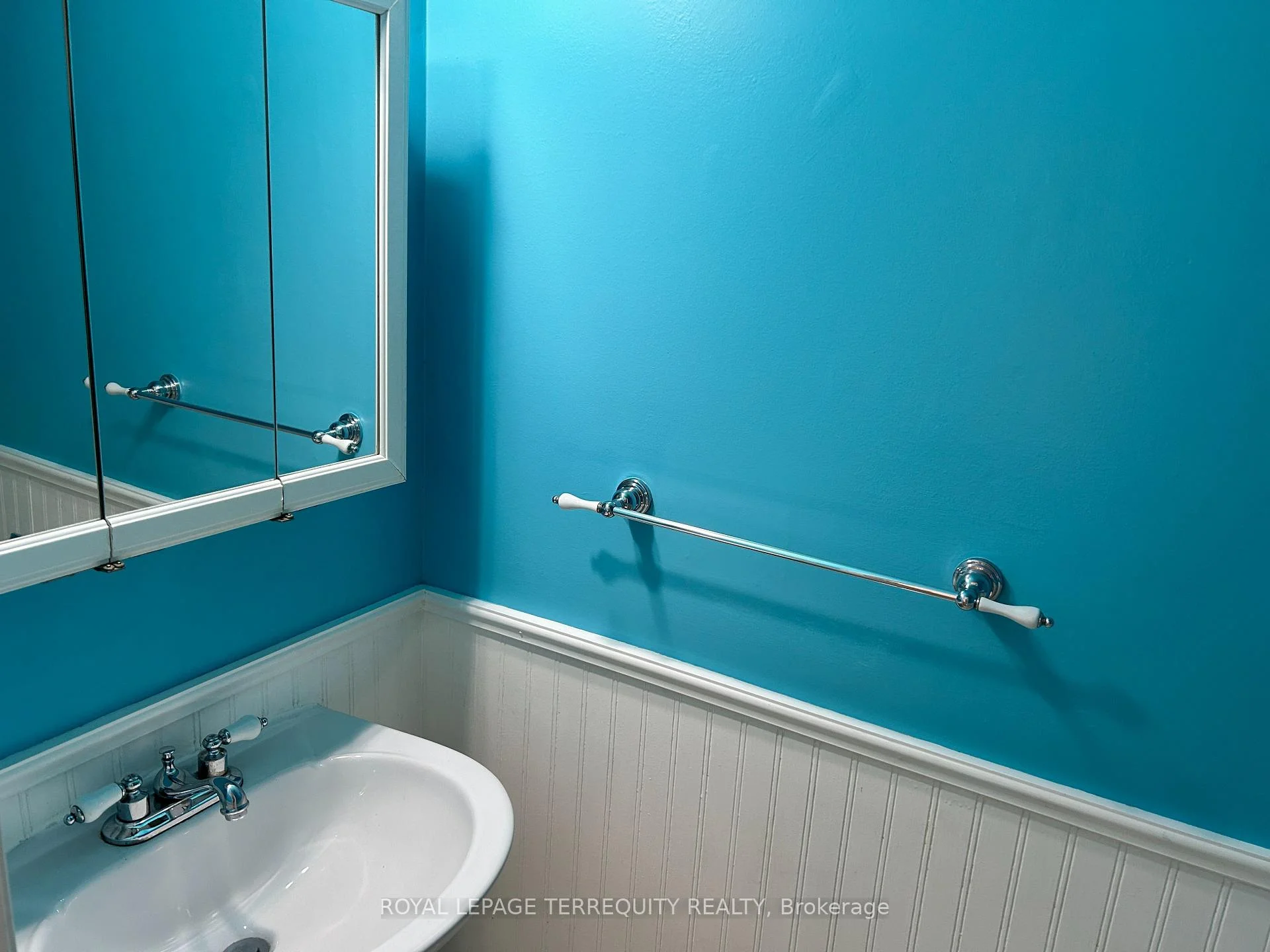Photo 31 of 129 Trewin Lane, Clarington, Bowmanville — HOMEH