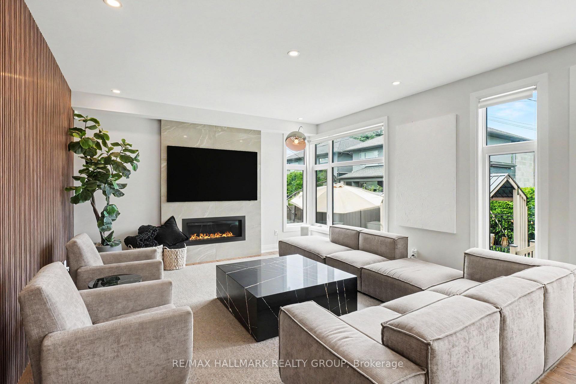 Photo 10 of 75 St. Claire Avenue, Ottawa, Meadowlands/St. Claire Gardens — HOMEH