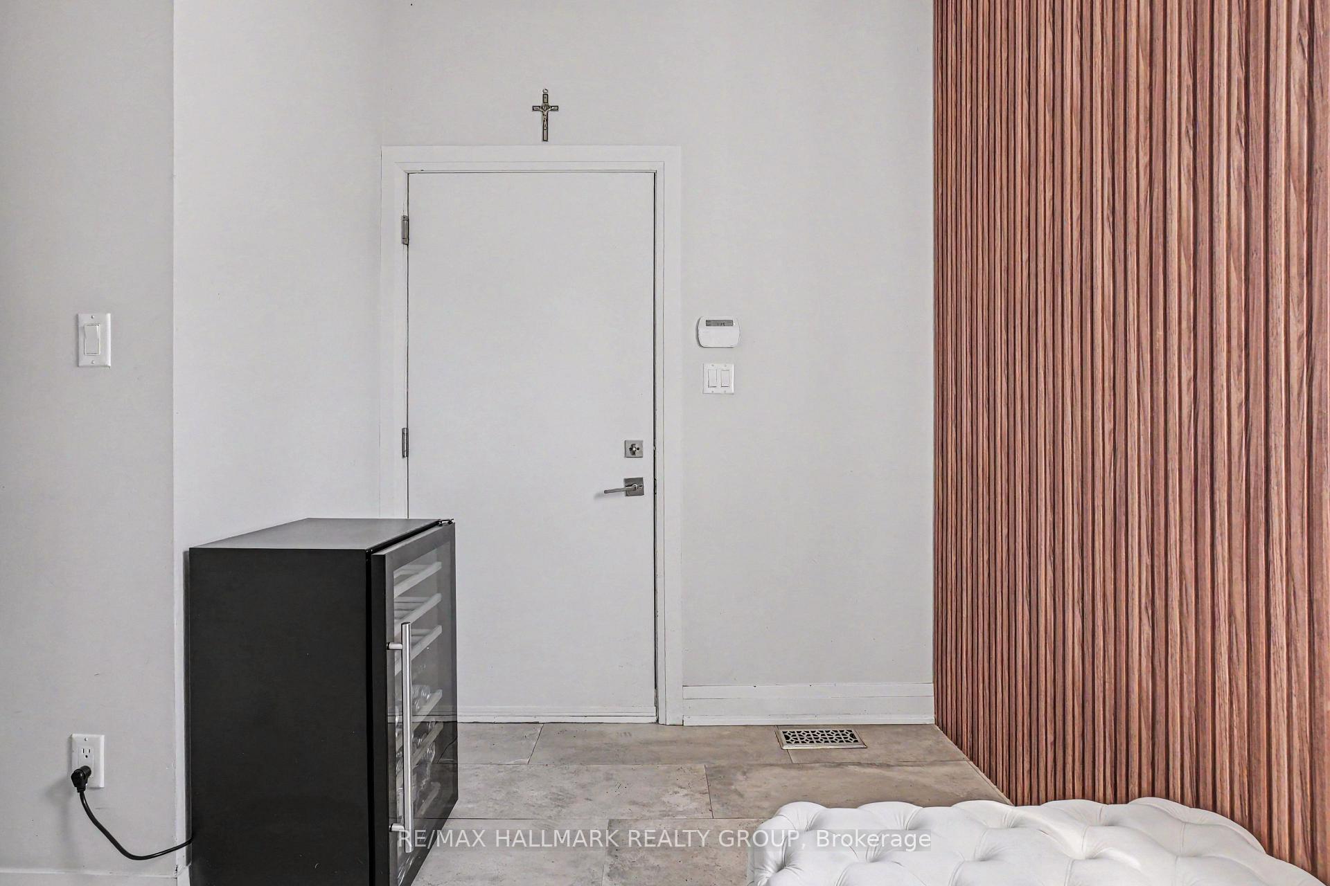 Photo 12 of 75 St. Claire Avenue, Ottawa, Meadowlands/St. Claire Gardens — HOMEH