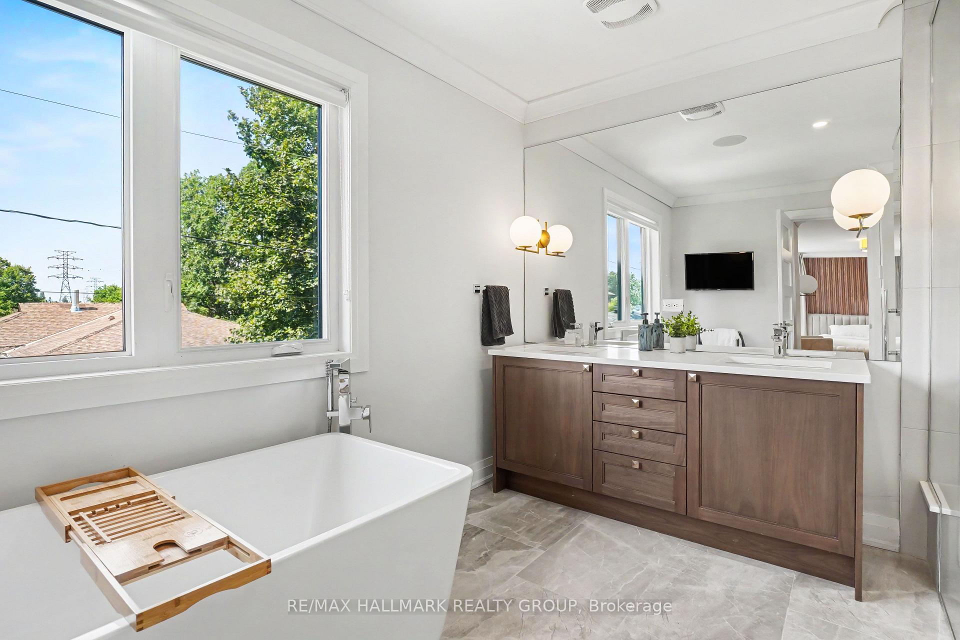 Photo 20 of 75 St. Claire Avenue, Ottawa, Meadowlands/St. Claire Gardens — HOMEH