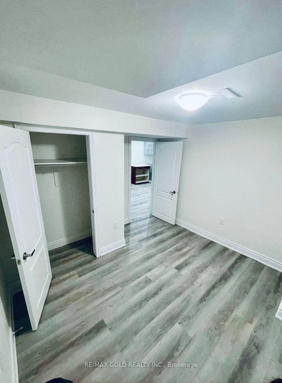 Photo 24 of 30 Moynes Avenue, Etobicoke, Stonegate-Queensway — HOMEH