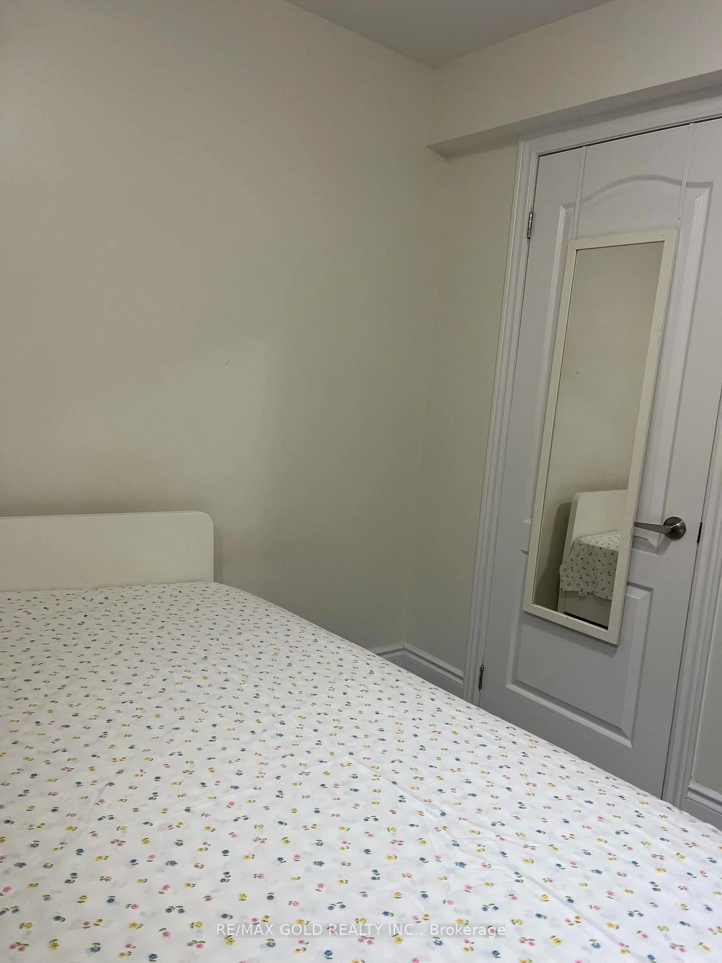 Photo 36 of 30 Moynes Avenue, Etobicoke, Stonegate-Queensway — HOMEH