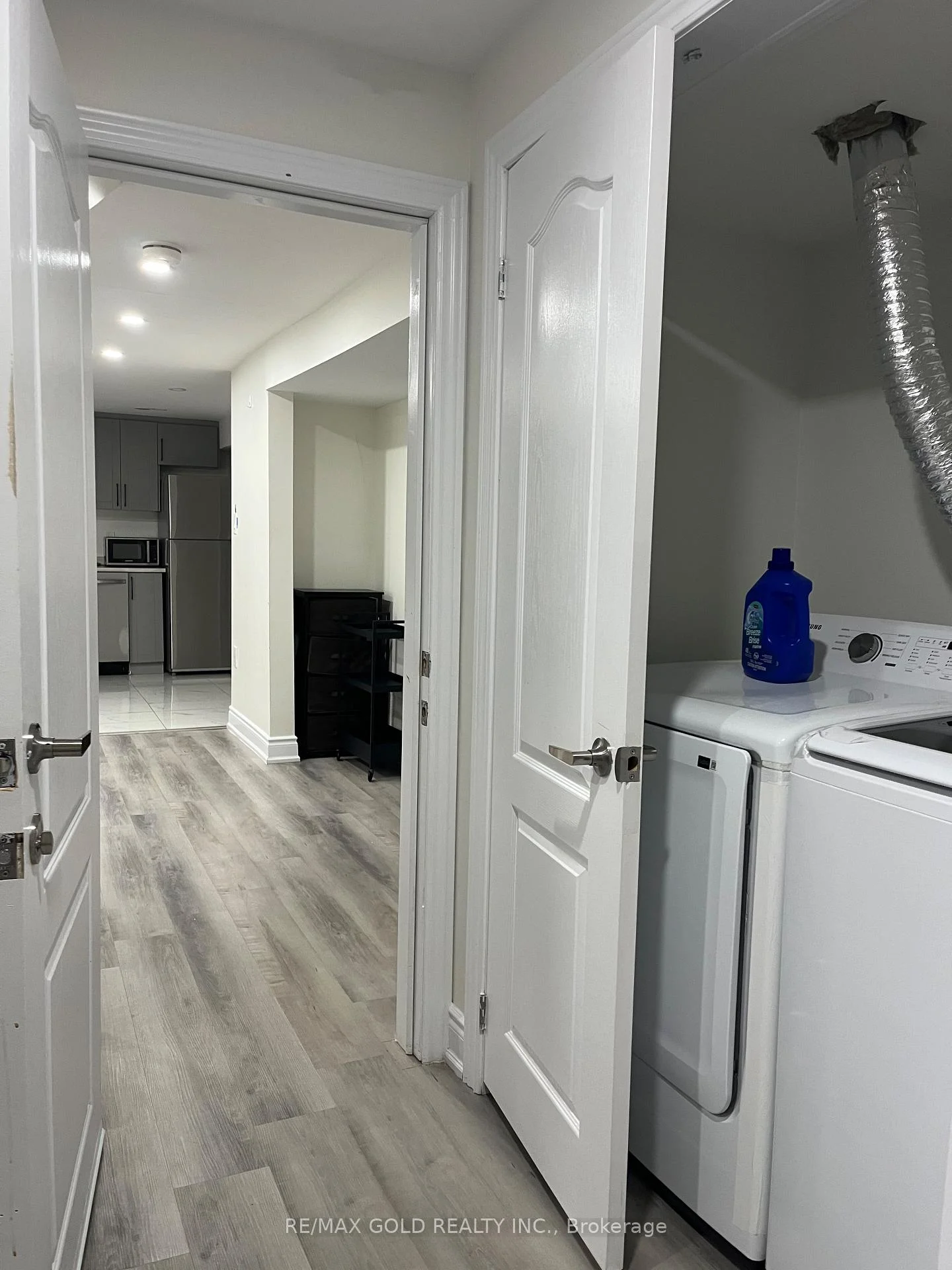 Photo 26 of 30 Moynes Avenue, Etobicoke, Stonegate-Queensway — HOMEH