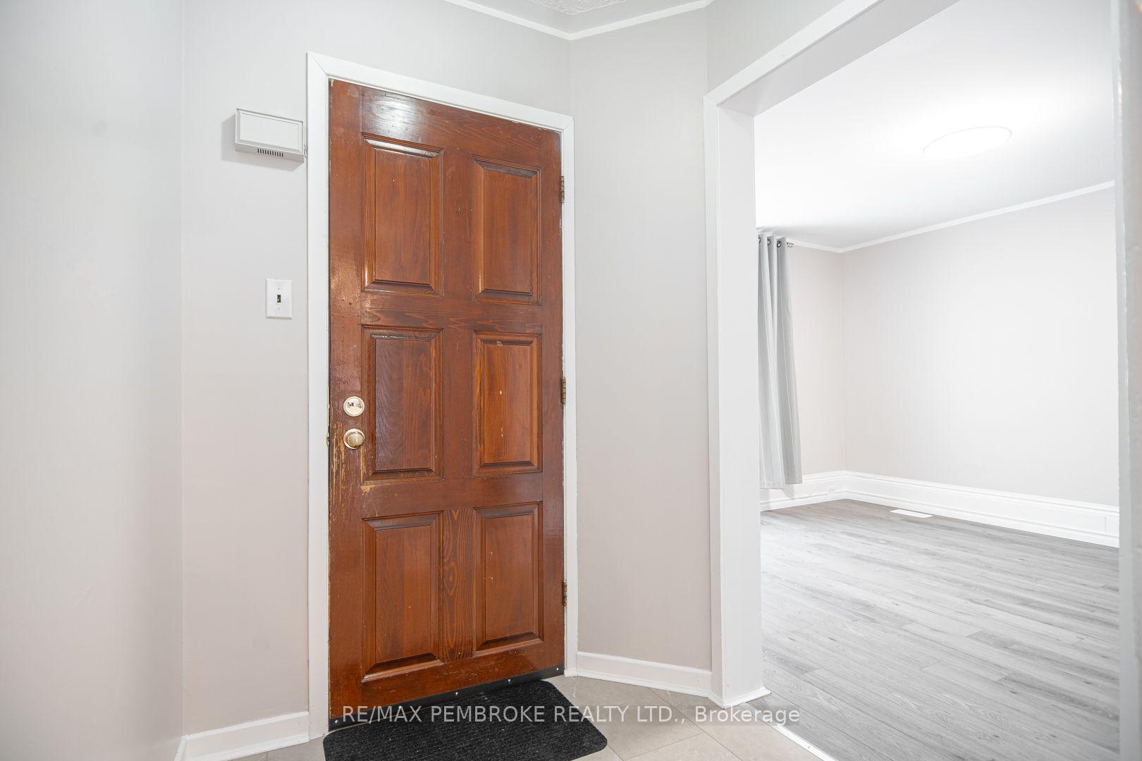 Photo 7 of 539 Mcgee Street, Pembroke, Pembroke — HOMEH