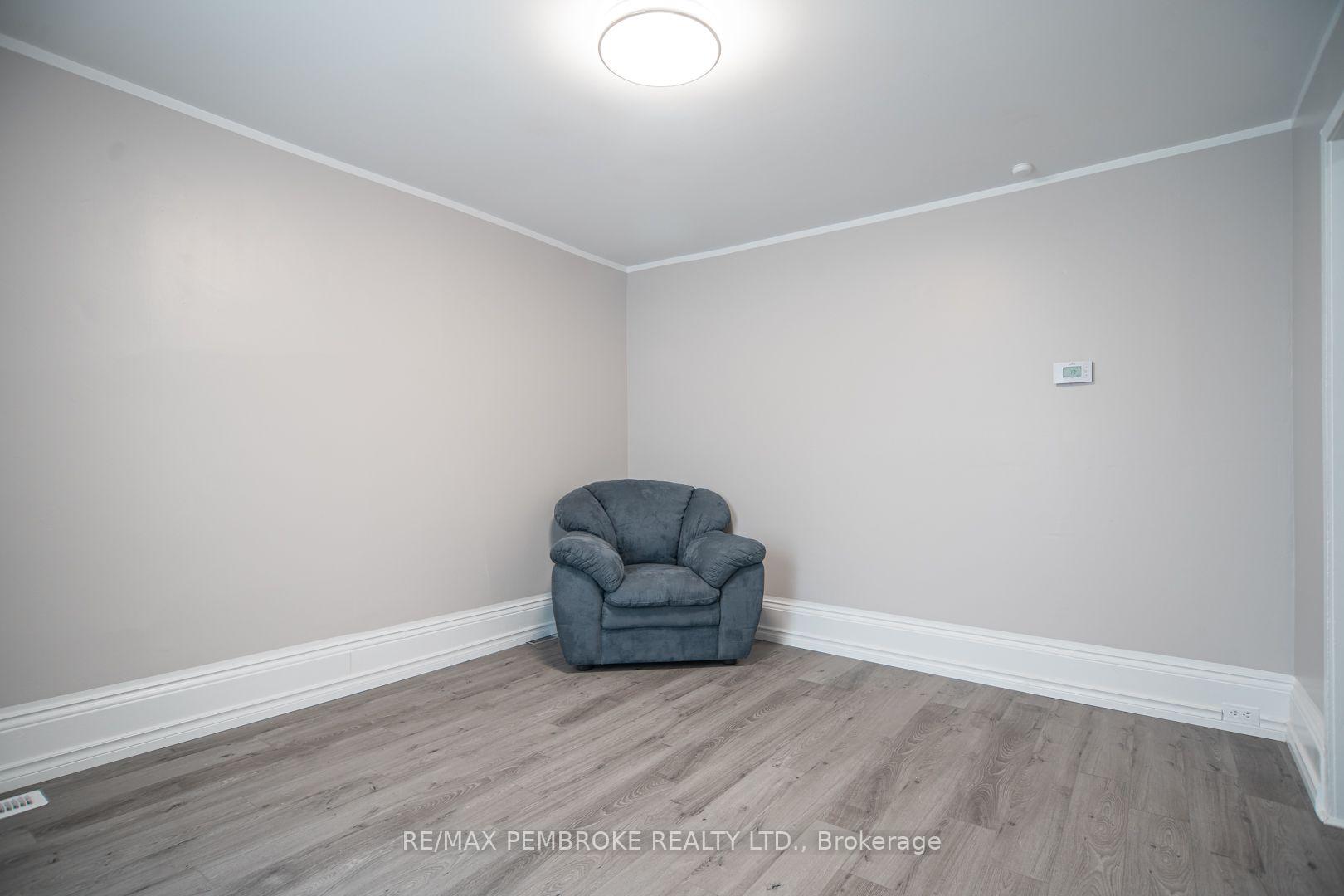 Photo 9 of 539 Mcgee Street, Pembroke, Pembroke — HOMEH