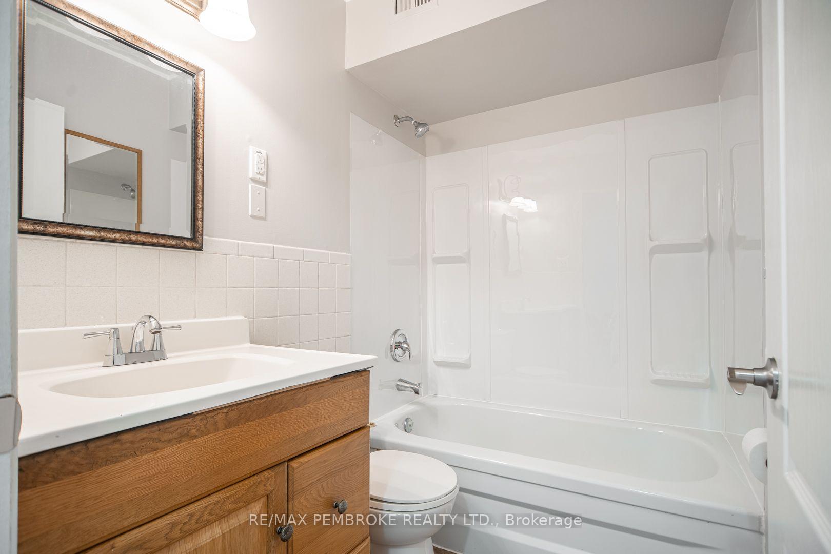 Photo 19 of 539 Mcgee Street, Pembroke, Pembroke — HOMEH