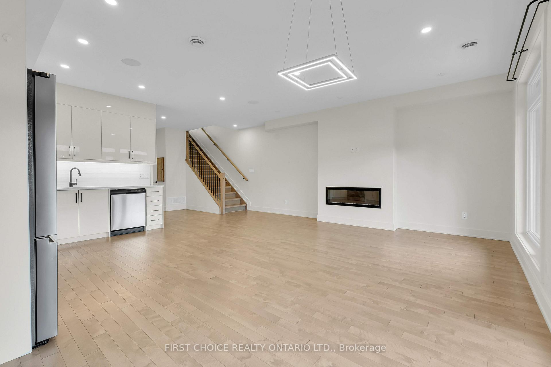 Photo 8 of 271 Queen Mary Street, Ottawa, Overbrook/Castle Heights — HOMEH