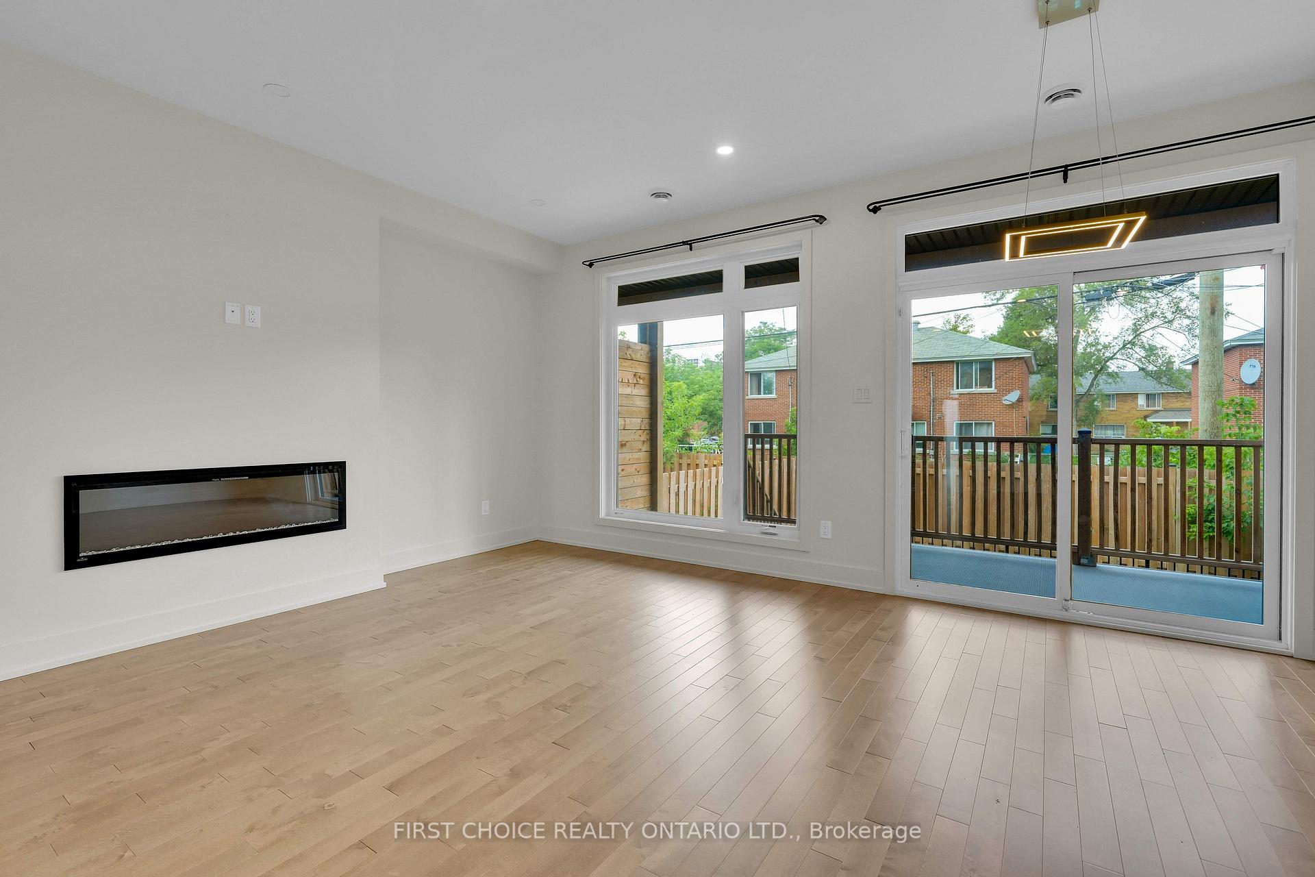 Photo 10 of 271 Queen Mary Street, Ottawa, Overbrook/Castle Heights — HOMEH