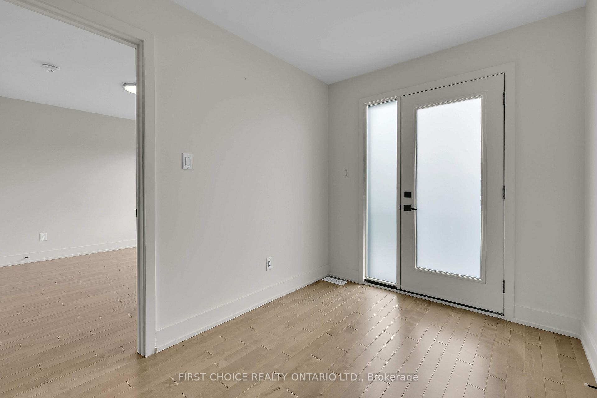 Photo 17 of 271 Queen Mary Street, Ottawa, Overbrook/Castle Heights — HOMEH