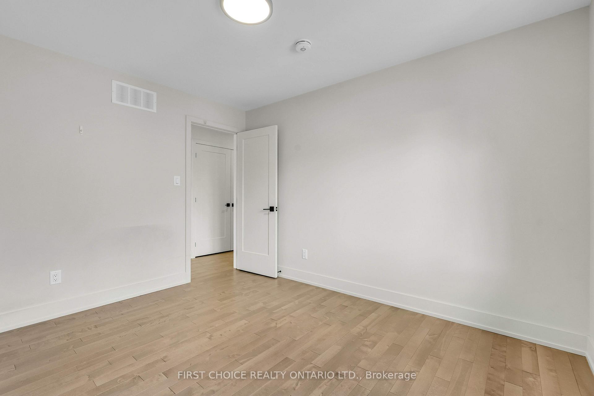 Photo 22 of 271 Queen Mary Street, Ottawa, Overbrook/Castle Heights — HOMEH