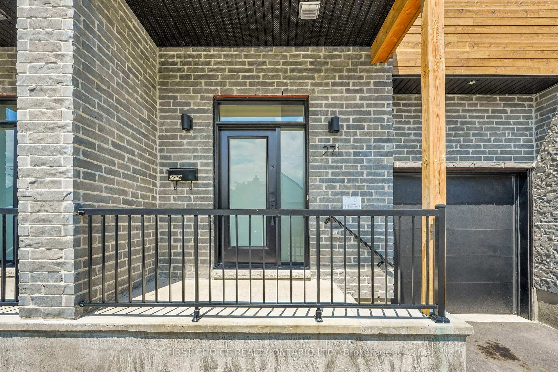 Photo 3 of 269-271 Queen Mary Street, Ottawa, Overbrook/Castle Heights — HOMEH