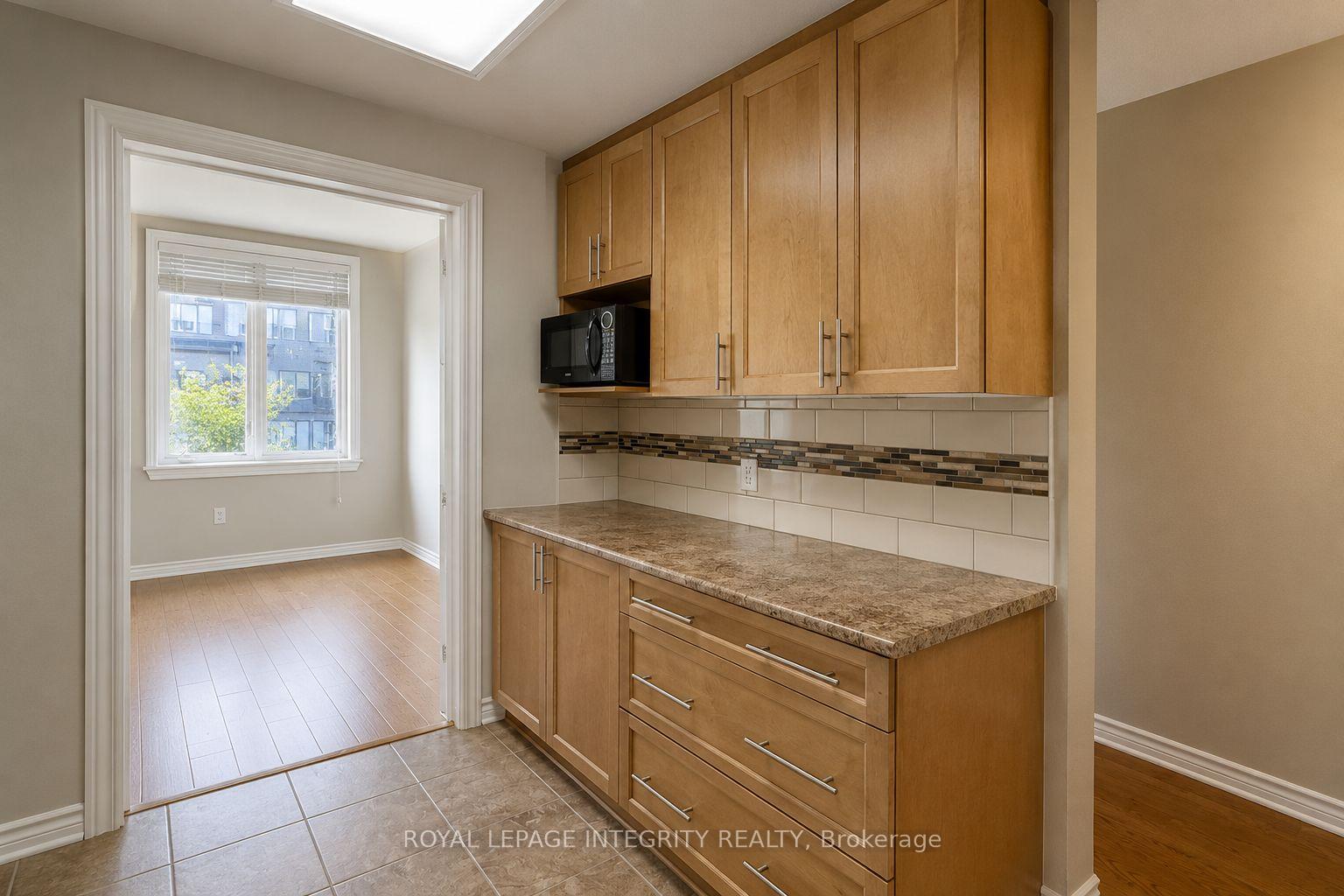 Photo 7 of Unit D, 64 Tipperary Private, Ottawa, Barrhaven - Longfields — HOMEH