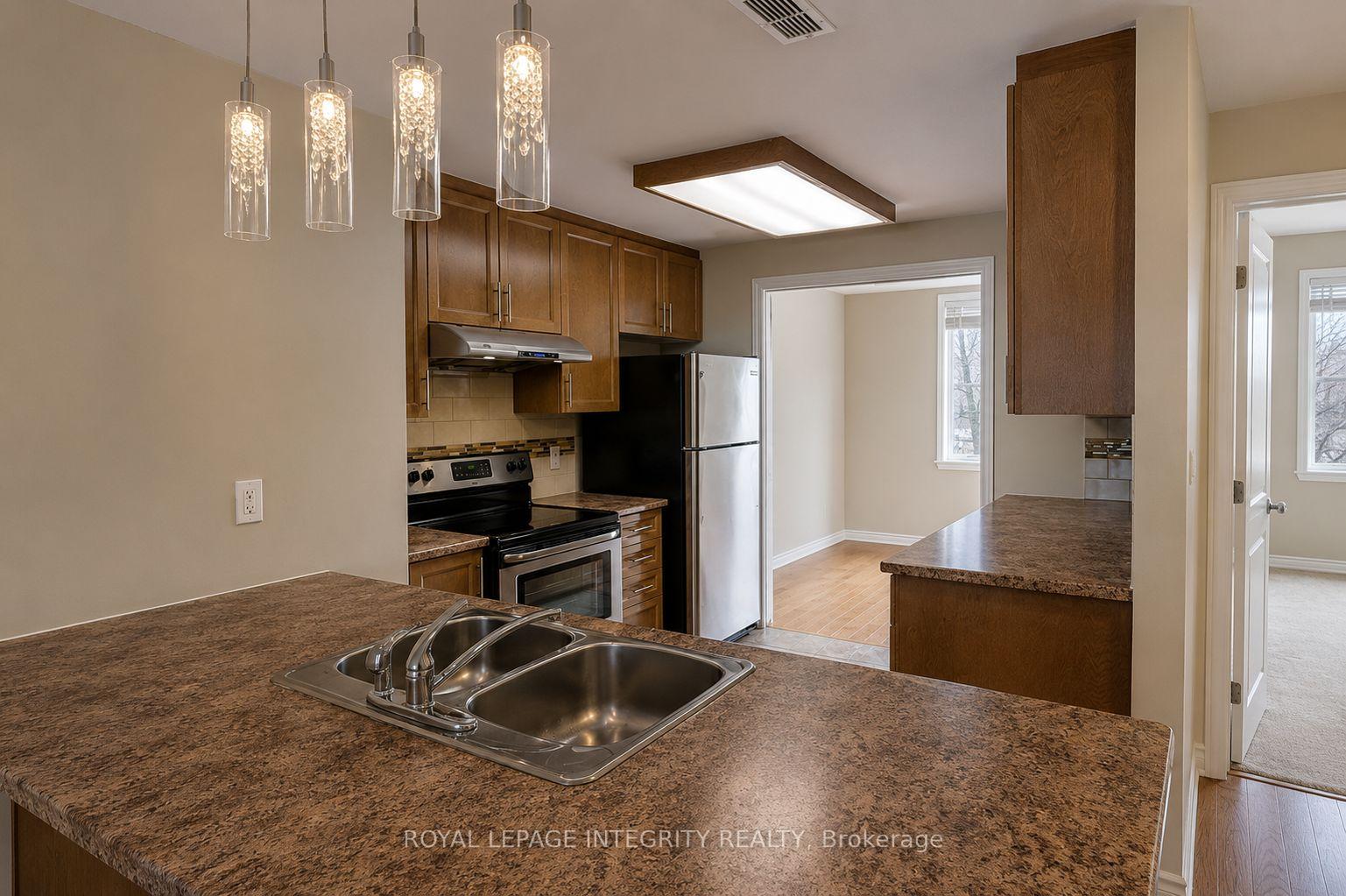 Photo 8 of Unit D, 64 Tipperary Private, Ottawa, Barrhaven - Longfields — HOMEH