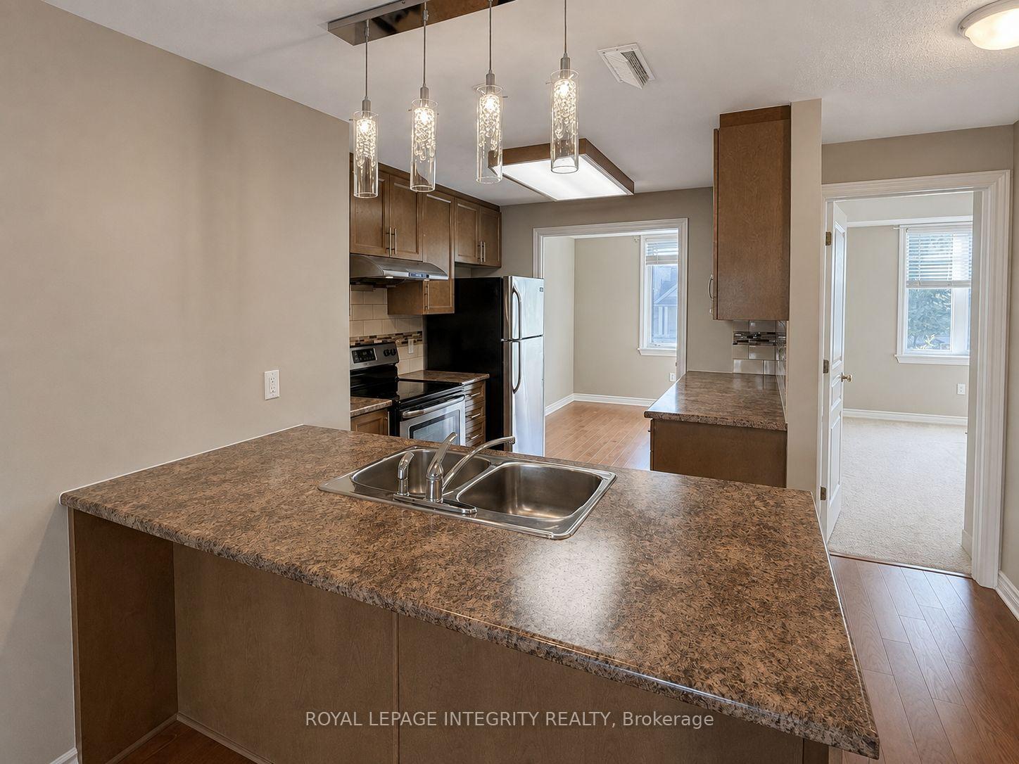 Photo 10 of Unit D, 64 Tipperary Private, Ottawa, Barrhaven - Longfields — HOMEH